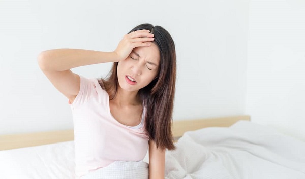 Sử dụng Tinh dầu thông đỏ Hàn Quốc Samsung Pine Mega Max giúp bạn tăng cường sức khỏe, giảm các triệu chứng đau đầu.