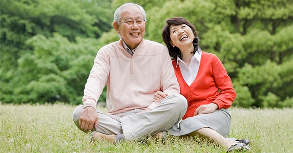 Cao hồng sâm Long Biên và đông trùng hạ thảo rất tốt cho sức khỏe người cao tuổi.
