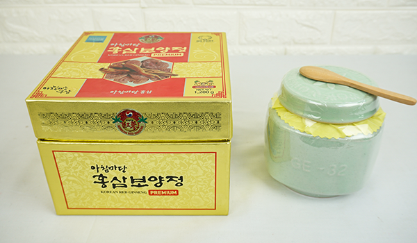 Cao hồng sâm linh chi Geumsan hũ sứ 1,2kg Hàn Quốc cho giấc ngủ sâu hơn.